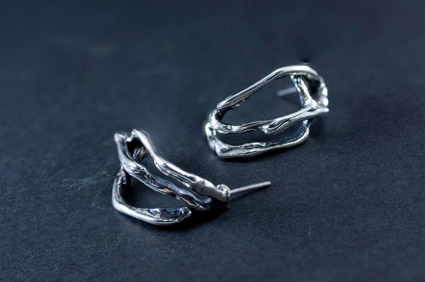Sculptural Silver Stud Earrings "Moduλa"