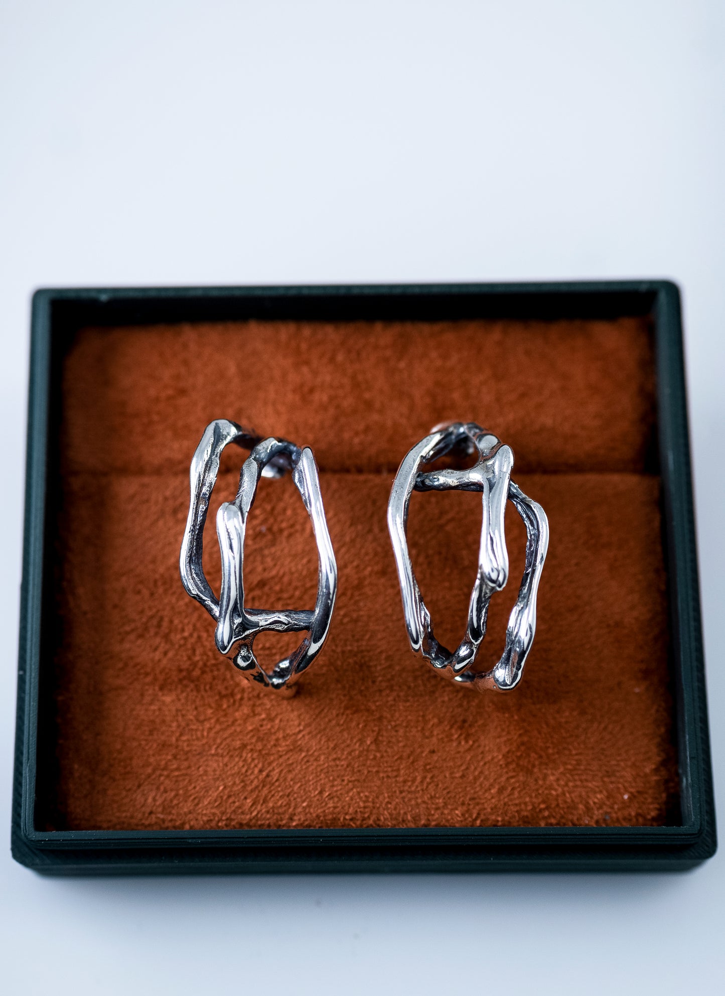 Sculptural Silver Stud Earrings "Moduλa"