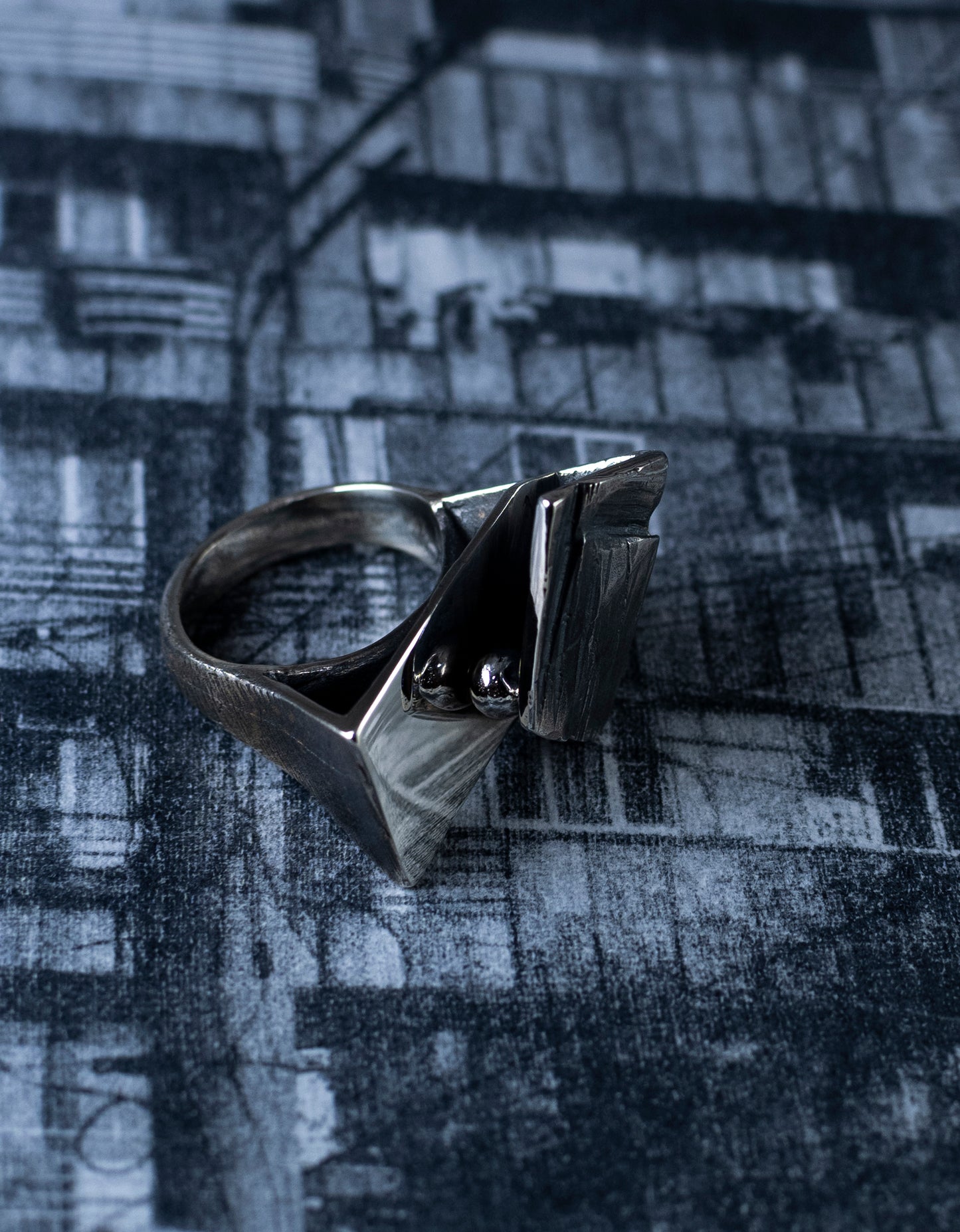 Reflective Balance Ring